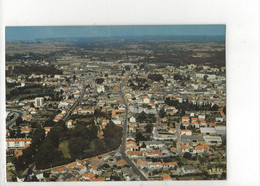 Challans (85) :  Vue Aérienne Générale Au Niveau Du Quartier De L'église En 1987 GF. - Challans