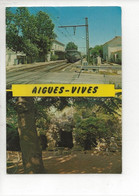Aigues-Vives (30) : 2 Vues Dont Le Train Locomotive électrique BB En Gare En 1987 (animé) ETAT GF. - Aigues-Vives