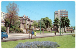 DUNDEE UNIVERSITY - Angus