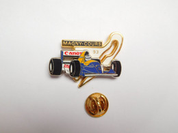 Superbe Pin's , Auto F1 Williams Renault , Magny Cours ,photo Canon  , ELF , Double Moules , Signé LB Créations , Blanc - F1