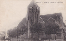 SACLAY Eglise Et Place De La République - Saclay