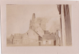 Photo De Particulier WW1 Belgique Lo-Reminge Vue De La Ville Et De L'église Détruite Par Les Bombes   Réf 15417 - Guerra, Militares