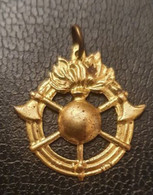 WWI Pendentif En Tôle Emboutie "grenade Et Haches" (Journée Pour Les Sapeurs) WW1 - 1914-18