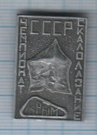 USSR / Badge / Soviet Union / UKRAINE Alpinism Tourism Mountaineering Climbing National Championship Yalta. - Alpinismo, Escalada