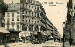 Toulouse * La Rue Alsace Et Le Musée * Tramway Tram - Toulouse