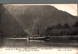 N°92102 -cpa Laifour -une Remorque Sous Les Dames De Meuse- - Sleepboten