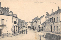 CPA 44 NORT SUR ERDRE STATUE ET RUE SAINT GEORGES - Nort Sur Erdre