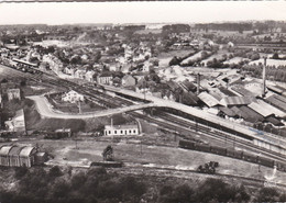 FEIGNIES (59) Vue Aérienne Sur La Gare Et Le Pont . Trains De Marchandises - Feignies