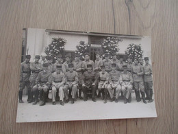 Carte Photo 19 ème Au Képi Algérie? Photo Groupe Avec Officier - Regimenten