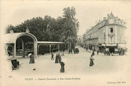 Vichy * La Rue Cunin Gridaine * La Galerie Promenoir * Débit De Tabac Tabacs - Vichy