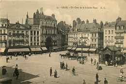 Lille * Un Coin De La Grande Place * Parfumerie HUREZ - Lille