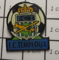 1616c Pin's Pins / Beau Et Rare / THEME : SPORTS / AVION JAUNE FOOTBALL FC TEMPLOUX Condroz Namur - Football