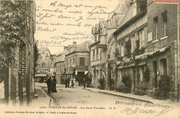 Veules Les Roses * Rue Et Vue Sur Les Deux Tourelles * Hôtel - Veules Les Roses