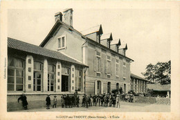 St Loup Sur Thouet * Intérieur De L'école Du Village * Groupe D'enfants - Other & Unclassified