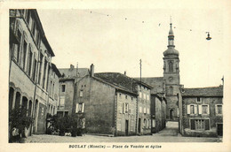 Boulay * La Place De Vendée Et église Du Village - Boulay Moselle