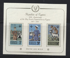 ** CHYPRE - ** - N°Bloc 1a - SCOUT, Filigrane Renversé - TB - Unused Stamps