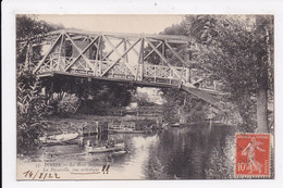 CP 78 POISSY Le Bras Mignon La Passerelle - Poissy