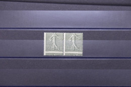 FRANCE -  Variété - N° Yvert 130 Semeuse 15ct - Paire Avec Piquage à Cheval Neufs** - L 121757 - Unused Stamps