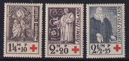 FINLANDIA 1933 CROCE ROSSA UNIF. 173/75  MLH - Neufs