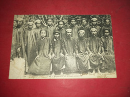 CARTE POSTALE VIETNAM COCHINCHINE SAÏGON NOTABLES D'UN VILLAGE ANNAMITE 1906 Voyagé Sans Timbre - Viêt-Nam