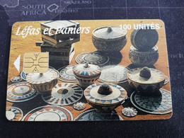 GUINEE  / CHIP  PHONECARD 100 UNITES   LEFAS ET PANIERS /AXALTO   Fine Used  ** 9537 ** - Guinee