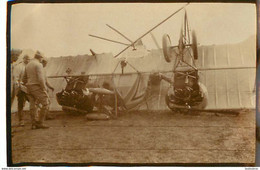 AVIATION 04/1917 AVION FRANCAIS CAPOTE PRES DE L'ARBRE 191  PHOTO ORIGINALE 6.50 X 4.50 CM - Guerre, Militaire