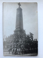 Photo Carte 1917 Belgische Soldaten Nagedachtenis Verblijf Camp D’auvours - Guerre 1914-18