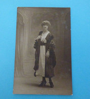 CARTE PHOTO - MARCELLE LAUNEY -1915 - Lieux