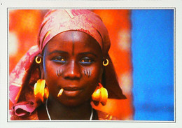 ► CPSM Sierra Leone Femme Djalloube   Cigarette  Boucles D'oreille - Sierra Leone