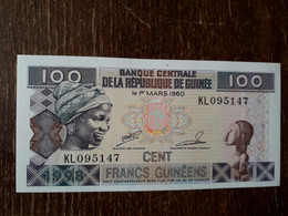 L39/36 BILLET REPUBLIQUE DE GUINEE . 100 FRANCS . 1998 - Guinée