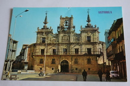 Astorga - Plaza De Espania Y Ayuntamiento - León