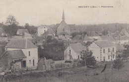 REUGNY (Indre-et-Loire): Panorama (église, Café) - Reugny