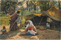 Algerie     -     Femme  Preparant Le Couscous - Femmes