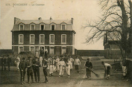 Donchery * 1904 * La Caserne * Militaria - Autres & Non Classés