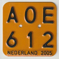 License Plate-nummerplaat-Nummernschild Moped-wheelchair Nederland-the Netherlands 2005 - Plaques D'immatriculation