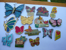 15 Pin S PAPILLONS Different - Animals
