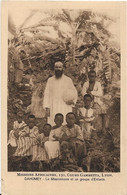 Dahomey -   Le Missionnaire  Et Un Groupe D'enfants   - Missions Africaines 69 Lyon - Dahomey