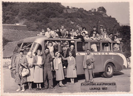 Bus,Autobus 6 Excursions Aux  Pyrenees  Lourdes 1953   Magnifique Photo - Autobus & Pullman
