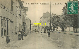 86 Les Trois-Moutiers, La Grande Rue, Commerçants Devant Leur Porte, Lecomte Débitant ... - Les Trois Moutiers