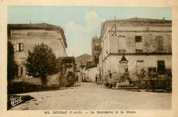 Donzac * Place Du Monument Et La Mairie * Café - Sonstige & Ohne Zuordnung