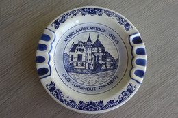* Oud Turnhout * Porseleinen Bord Delfts Blauw (asbak - Cendrier) - Makelaarskantoor Vreys, Unique, TOP, Rare - Delft (NLD)