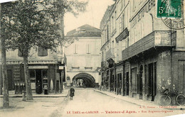 Valence D'agen * La Rue Augustin Gignoux * épicerie Parisienne * Commerce Magasin Léon Bétoulière - Valence