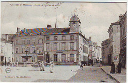 88. CHARMES SUR MOSELLE . PLACE DE L'HÔTEL DE VILLE . ANIMEE - Charmes