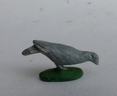 FIGURINE MARQUE INCONNUE Cyrnos ?  - ANIMAUX ANIMAL DE LA FERME - PIGEON Pas Starlux, Clairet, Jim - Pájaros