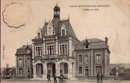 SAINT-ETIENNE-DU-ROUVRAY    ( SEINE MARITIME )    L' HOTEL DE VILLE - Saint Etienne Du Rouvray