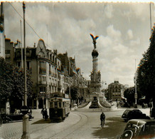 Reims * La Fontaine Subé Et La Place D'erlon * Tram Tramway - Reims