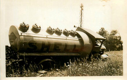 Camion De Livraison SHELL Accidenté Accident * Société Compagnie Industrie Shell * Marque Type ? * Photo Ancienne - Transporter & LKW