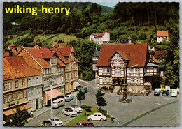 Bad Grund - Marktplatz Mit Kurhotel Oberharzer Hof 1   Mit VW Käfer Und VW T1 Bus - Bad Grund