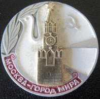 URSS / CCCP - Insigne / Broche Ville De Moscou - Métal Argenté Peint - Diamètre : 38mm - Russland