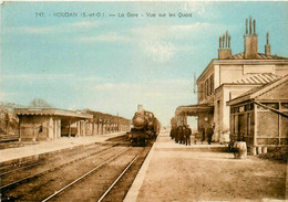 Houdan * Intérieur De La Gare * Vue Sur Les Quais * Le Train * Ligne Chemin De Fer - Houdan